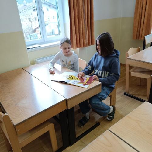 Kinder lesen vor