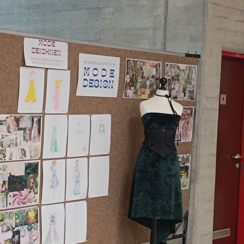 Besuch Mittelschulen